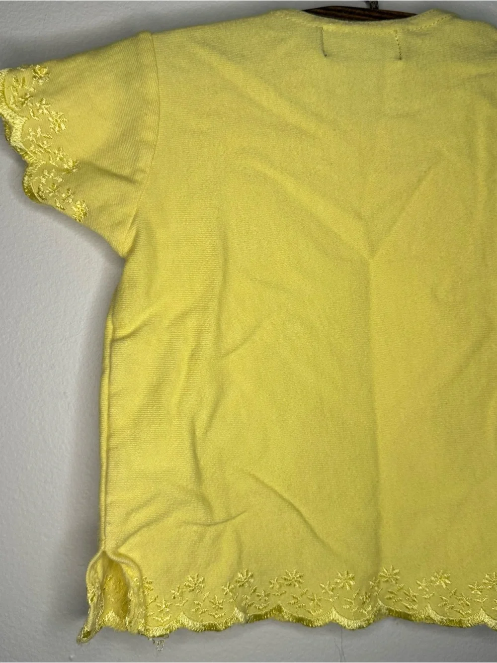 VTG/Y2K The Children’s Place Girls 12M Yellow Embroidered Floral Trim T-Shirt
